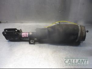 Used Front shock absorber rod, right Landrover Range Rover III (LM) 2.9 TD6 24V Price € 181,50 Inclusive VAT offered by Garage Callant