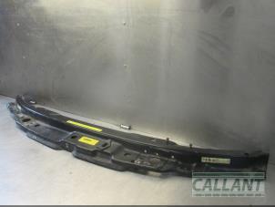 Used Lock plate Landrover Range Rover III (LM) 2.9 TD6 24V Price € 151,25 Inclusive VAT offered by Garage Callant