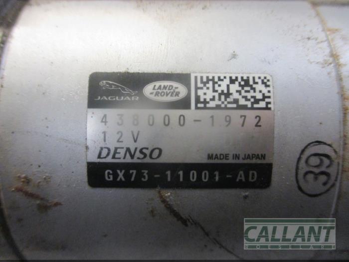 Startmotor från en Land Rover Range Rover Velar (LY) 2.0 D240 AWD 2021
