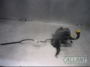 Used Fuel filter Landrover Velar Price € 42,35 Inclusive VAT offered by Garage Callant