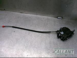 Used Motor for power rear door closer, right Landrover Range Rover IV (LG) 4.4 SDV8 32V Price € 60,50 Inclusive VAT offered by Garage Callant