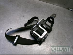 Used Front seatbelt, right Landrover Range Rover IV (LG) 4.4 SDV8 32V Price € 90,75 Inclusive VAT offered by Garage Callant