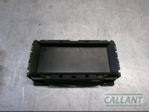 Used Navigation display Jaguar XE 2.0 200 Turbo 16V Price € 363,00 Inclusive VAT offered by Garage Callant