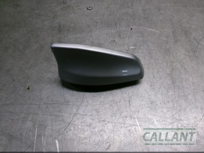 Używane Antena Jaguar XE 2.0 200 Turbo 16V Cena € 60,50 Z VAT oferowane przez Garage Callant