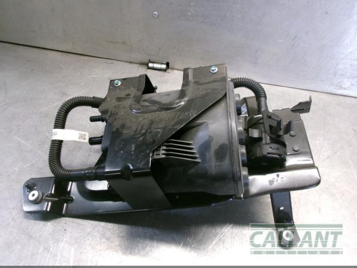 Begagnade Kolfilter Jaguar XE 2.0 200 Turbo 16V Pris € 60,50 Inklusive moms erbjuds av Garage Callant