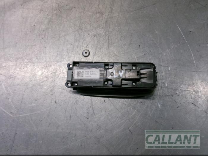 Przelacznik combi okienny z Jaguar XF (CC9) 3.0 D V6 24V 2012