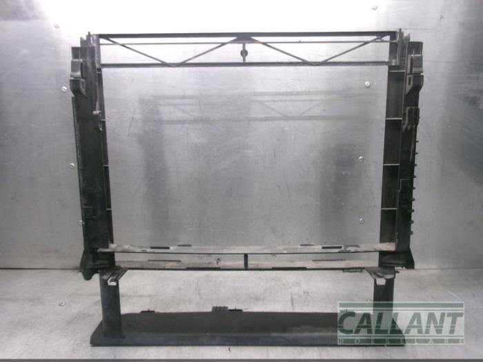 Begagnade Lufttratt Landrover Range Rover III (LM) 2.9 TD6 24V Pris € 42,35 Inklusive moms erbjuds av Garage Callant