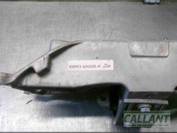 Wspornik skrzyni biegów z Jaguar XF (CC9) 3.0 D V6 24V 2012