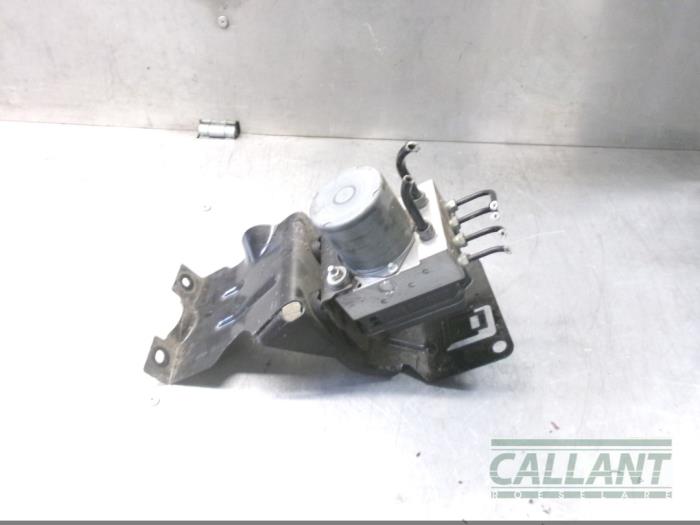 Gebrauchte ABS Pumpe Jaguar XF (CC9) 2.7 D V6 24V Preis € 181,50 Mit Mehrwertsteuer angeboten von Garage Callant