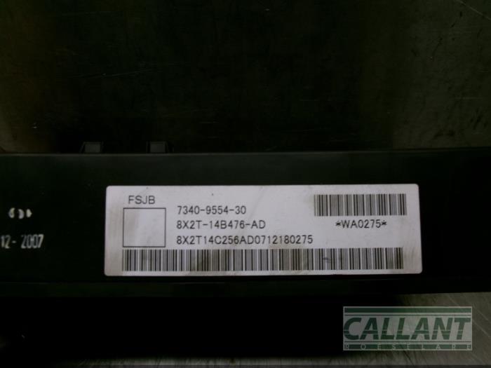 Sicherungskasten van een Jaguar XF (CC9) 2.7 D V6 24V 2009