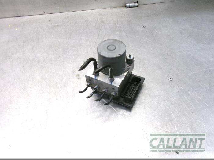 Usagé Pompe ABS Jaguar XF (CC9) 2.7 D V6 24V Prix € 181,50 Prix TTC proposé par Garage Callant