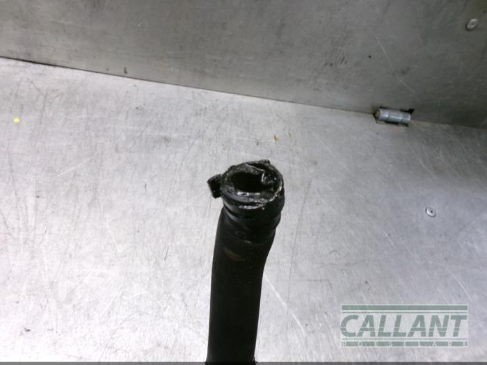 Water pipe from a Jaguar XF (CC9) 2.7 D V6 24V 2009