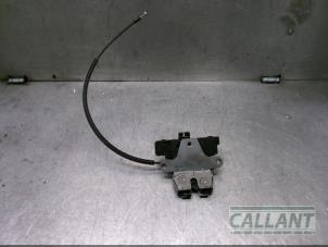 Used Boot lid lock mechanism Jaguar XF (CC9) 2.7 D V6 24V Price € 60,50 Inclusive VAT offered by Garage Callant