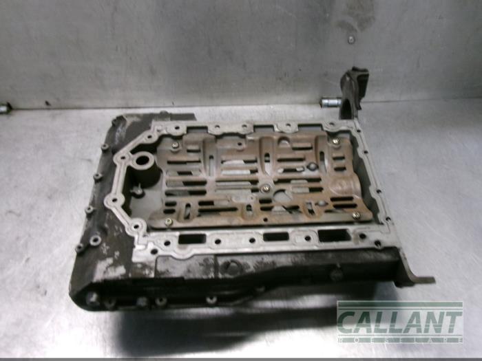 Usagé Couvercle carter Jaguar XF (CC9) 2.7 D V6 24V Prix € 151,25 Prix TTC proposé par Garage Callant