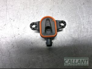 Usados Sensor de airbag Landrover Velar Precio € 24,20 IVA incluido ofrecido por Garage Callant