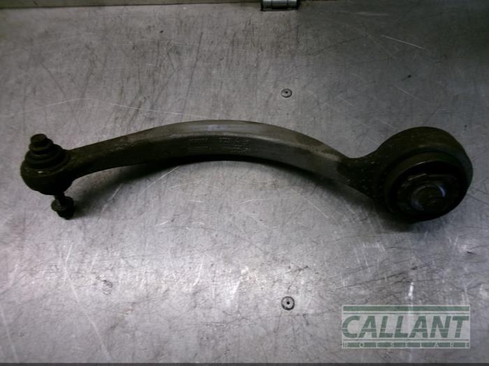Front lower wishbone, right from a Jaguar XF (CC9) 2.2 D 16V 2015