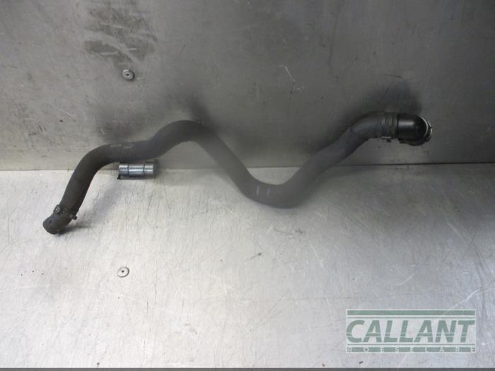 Water pipe from a Jaguar XF (CC9) 2.2 D 16V 2015