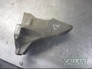 Used Engine mount Landrover Range Rover Sport (LW) 3.0 TDV6 Price € 36,30 Inclusive VAT offered by Garage Callant