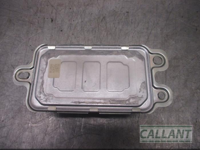 Battery control module Landrover Range Rover Sport 3.0 TDV6 - C2D49932
