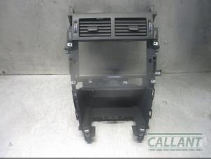Used Dashboard vent Landrover Discovery Sport L550 Price € 72,60 Inclusive VAT offered by Garage Callant
