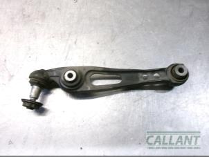 Used Front lower wishbone, right Landrover Range Rover IV (LG) 4.4 SDV8 32V Price € 121,00 Inclusive VAT offered by Garage Callant