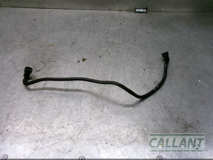 Begagnade Bränsleledning Landrover Range Rover IV (LG) 4.4 SDV8 32V Pris € 30,25 Inklusive moms erbjuds av Garage Callant