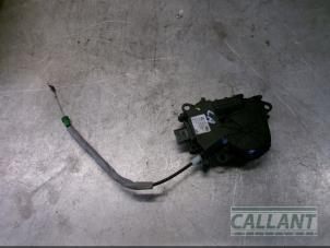 Used Motor for power tailgate closer Landrover Range Rover IV (LG) 4.4 SDV8 32V Price € 72,60 Inclusive VAT offered by Garage Callant
