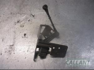 Used Rear suspension height controller, left Landrover Range Rover IV (LG) 4.4 SDV8 32V Price € 60,50 Inclusive VAT offered by Garage Callant