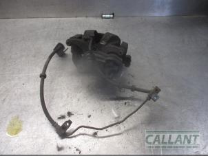 Used Rear brake calliper, left Landrover Range Rover IV (LG) 4.4 SDV8 32V Price € 121,00 Inclusive VAT offered by Garage Callant