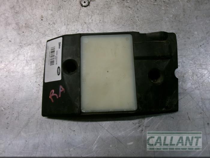 Begagnade Dödvinkelsensor Landrover Range Rover IV (LG) 4.4 SDV8 32V Pris € 181,50 Inklusive moms erbjuds av Garage Callant