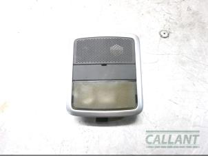 Gebrauchte Innenbeleuchtung hinten Landrover Range Rover IV (LG) 4.4 SDV8 32V Preis € 60,50 Mit Mehrwertsteuer angeboten von Garage Callant