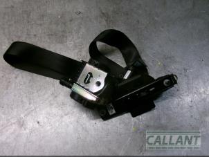 Used Front seatbelt, right Landrover Range Rover IV (LG) 4.4 SDV8 32V Price € 90,75 Inclusive VAT offered by Garage Callant