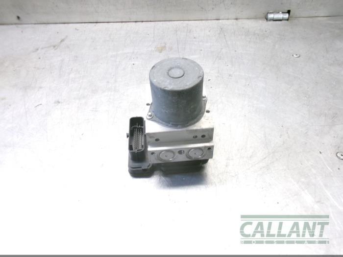 Begagnade ABS-pump Landrover Range Rover Sport (LW) 3.0 TDV6 Pris € 598,95 Inklusive moms erbjuds av Garage Callant