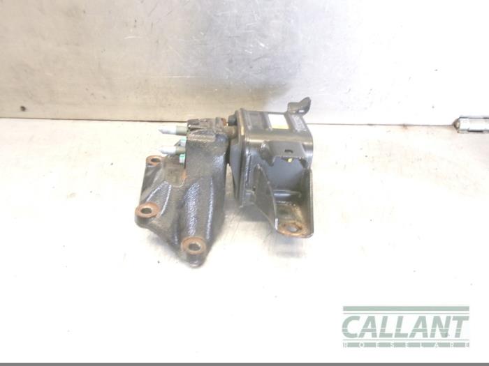 Used Engine mount Kia Proceed (CD) 1.5 T-GDI 16V Price € 60,50 Inclusive VAT offered by Garage Callant