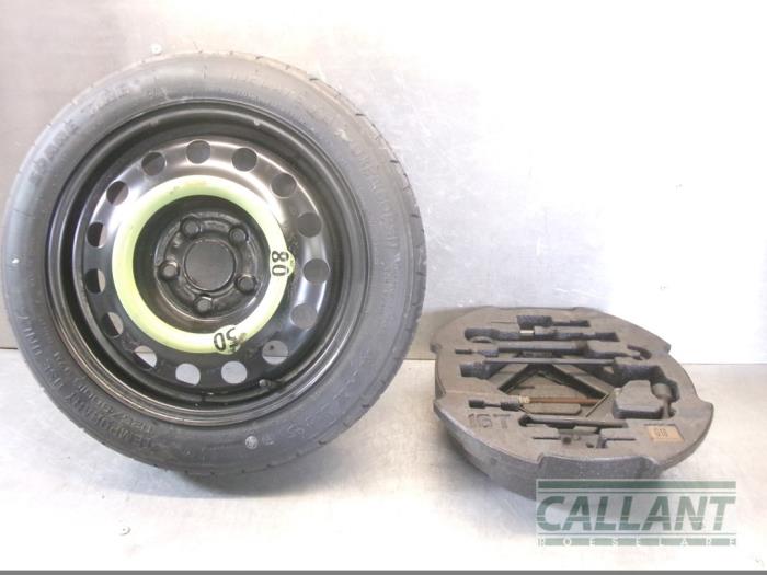 Jackkit + spare wheel from a Kia Proceed (CD) 1.5 T-GDI 16V 2022