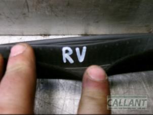 Usados Goma de puerta de 4 puertas derecha delante Landrover Range Rover Sport (LW) 3.0 TDV6 Precio € 48,40 IVA incluido ofrecido por Garage Callant