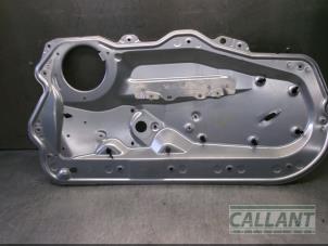 Usagé Protecteur de porte 2 portes gauche Jaguar XK Convertible 4.2 V8 32V Prix € 60,50 Prix TTC proposé par Garage Callant