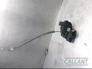Usagé Serrure portière mécanique 2portes droite Jaguar XK Convertible 4.2 V8 32V Prix € 78,65 Prix TTC proposé par Garage Callant