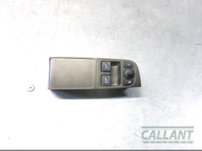 Usados Interruptor combinado de ventanillas Jaguar XK Convertible 4.2 V8 32V Precio € 90,75 IVA incluido ofrecido por Garage Callant