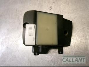Used Blind spot sensor Landrover Range Rover IV (LG) 3.0 TDV6 24V Price € 181,50 Inclusive VAT offered by Garage Callant