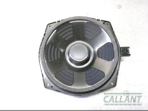 Used Speaker Landrover Range Rover IV (LG) 3.0 TDV6 24V Price € 30,25 Inclusive VAT offered by Garage Callant