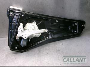 Usagé Mécanique vitre 4portes arrière gauche Landrover Discovery III (LAA/TAA) 2.7 TD V6 Prix € 60,50 Prix TTC proposé par Garage Callant