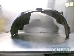 Usados Caja de rueda Landrover Discovery III (LAA/TAA) 2.7 TD V6 Precio € 30,25 IVA incluido ofrecido por Garage Callant