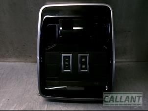 Usados Luz interior delante Landrover Range Rover IV (LG) 3.0 TDV6 24V Precio € 121,00 IVA incluido ofrecido por Garage Callant