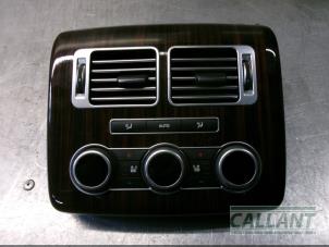 Usados Panel de control de calefacción Landrover Range Rover IV (LG) 3.0 TDV6 24V Precio € 199,65 IVA incluido ofrecido por Garage Callant