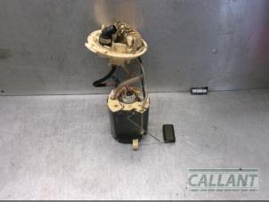 Usados Bomba eléctrica de combustible Landrover Range Rover Evoque (LVJ/LVS) 2.2 TD4 16V Precio € 151,25 IVA incluido ofrecido por Garage Callant