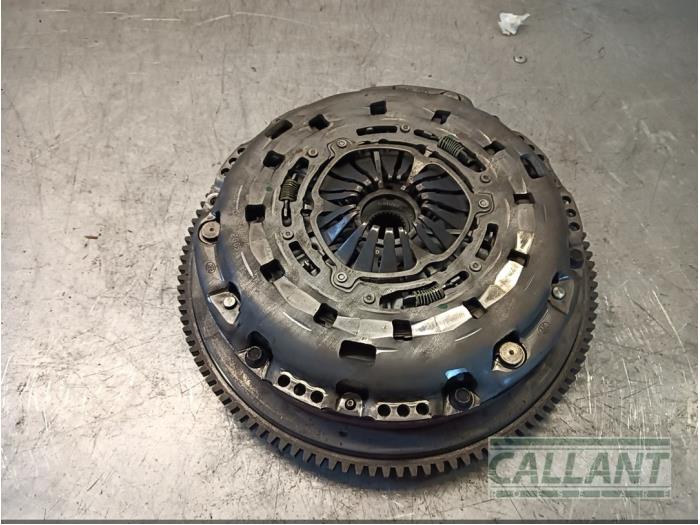 Gebrauchte Doppelte Masse Schwungrad Landrover Discovery III (LAA/TAA) 2.7 TD V6 Preis € 272,25 Mit Mehrwertsteuer angeboten von Garage Callant