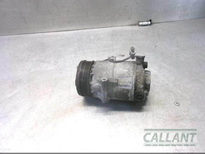 Usagé Pompe clim Opel Astra H SW (L35) 1.3 CDTI 16V Ecotec Prix € 90,75 Prix TTC proposé par Garage Callant