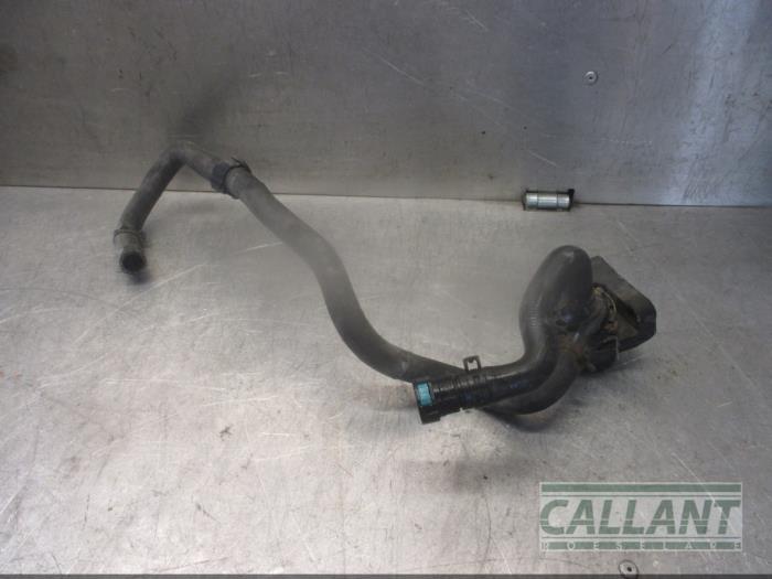 Begagnade Extra vattenpump Jaguar XK 4.2 V8 32V Pris € 102,85 Inklusive moms erbjuds av Garage Callant