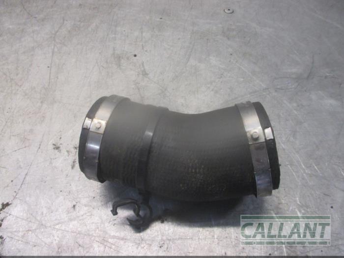 Gebrauchte Intercooler Schlauch Landrover Discovery Sport (LC) 2.0 TD4 150 16V Preis € 30,25 Mit Mehrwertsteuer angeboten von Garage Callant